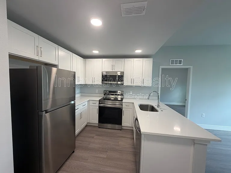 2240 Florida Dr #203 — Photo 3