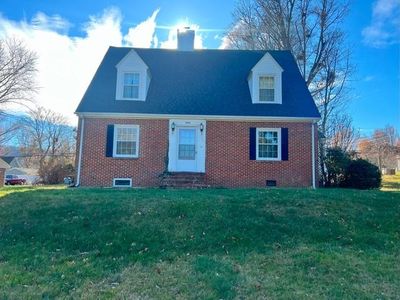 1042 Lyndhurst Rd, Waynesboro, VA, 22980