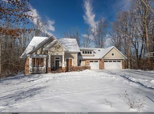 N1499 Forest Glen Dr, Greenville, WI 54942