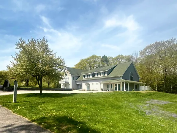 1376 US Route 1, York, ME 03902