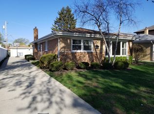 8526 Mango Ave, Morton Grove, IL