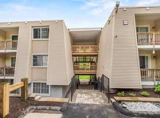 311 Fox Run Ln, Carmel, NY 10512