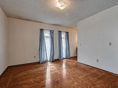 813 N Parkview Cir — Photo 3