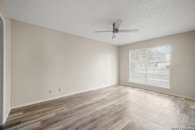 7346 Weybridge — Photo 14