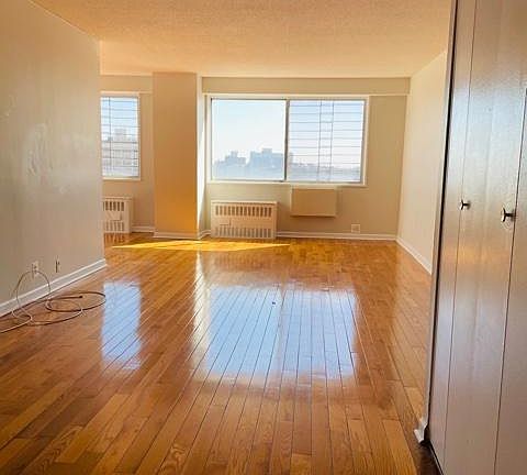 3rd image of 44 E Sidney Ave #14E