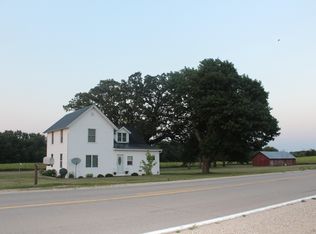 1435 165th St, Manchester, IA 52057