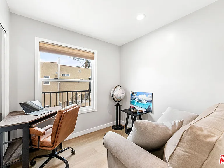 3031 1/2 Wellington Rd — Photo 15