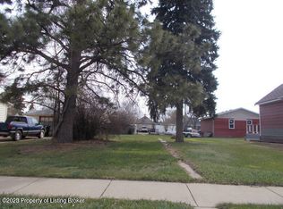 1st Ave SW, Dickinson, ND 58601