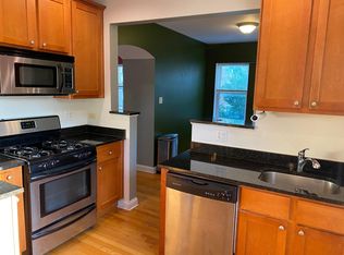 58 Forest Ave APT 2S, Riverside, IL 60546