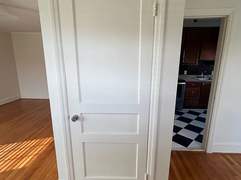 2316 Lyon St — Photo 3