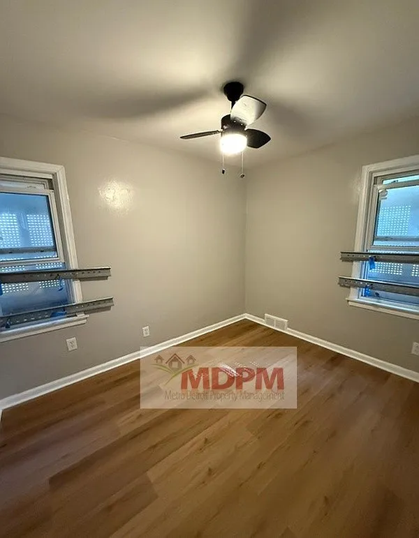3 bed, 1100 sqft, $1,450 — Photo 4