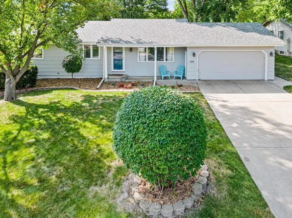 1915 9th St NW, New Brighton, MN 55112