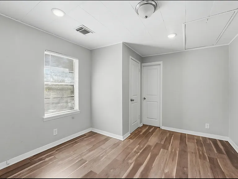 6526 Linden St #B — Photo 8