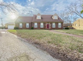 4030 Springdale Dr, Owensboro, KY 42301