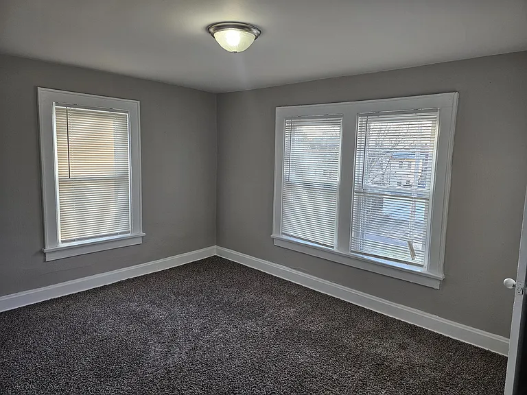 989 E 15th Ave — Photo 11