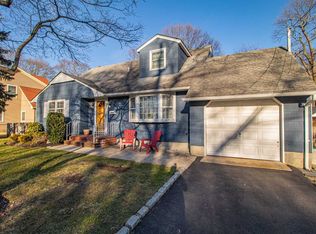 612 Asharoken Blvd, Bay Shore, NY 11706