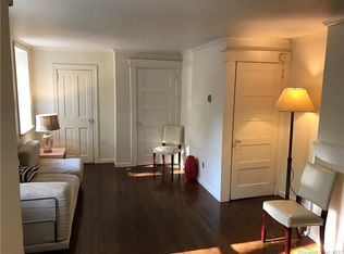 30 Sunshine Ave, Riverside, CT 06878