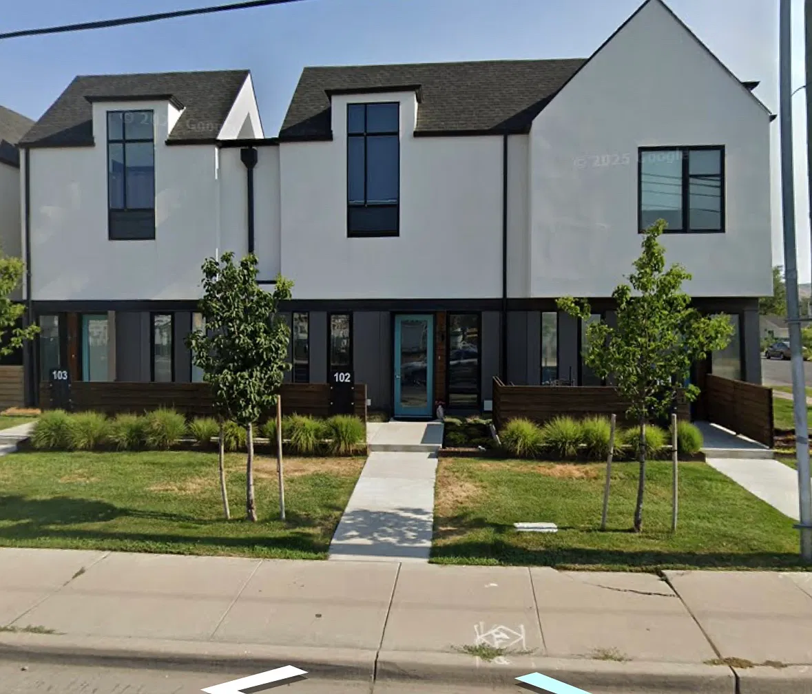 2 bed, 2.5 bath, 1406 sqft, $2,300 — Photo 1