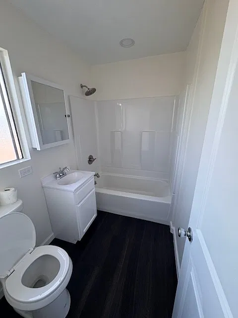 375 E Pomona Blvd — Photo 3
