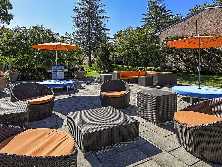 Outdoor Lounge