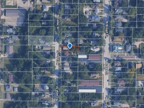 517 N Cedar St, Galesburg, IL 61401