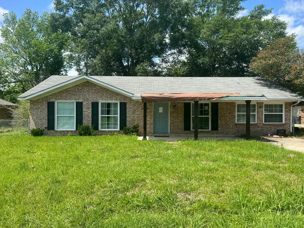 1414 Camelia Dr, Deridder, LA 70634