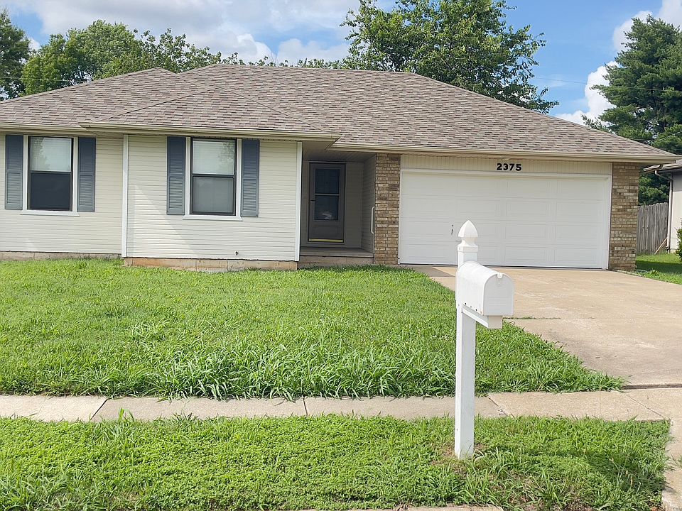 Welcome to 2375 W. Roxbury