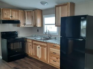 5 Middle Rd, Stewartstown, NH 03576