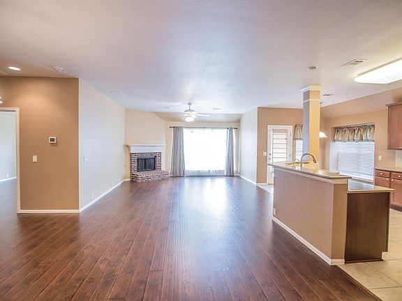 Spacious open-concept