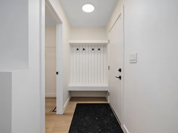 11605 90th St NW, Edmonton, AB T5B 3Y3