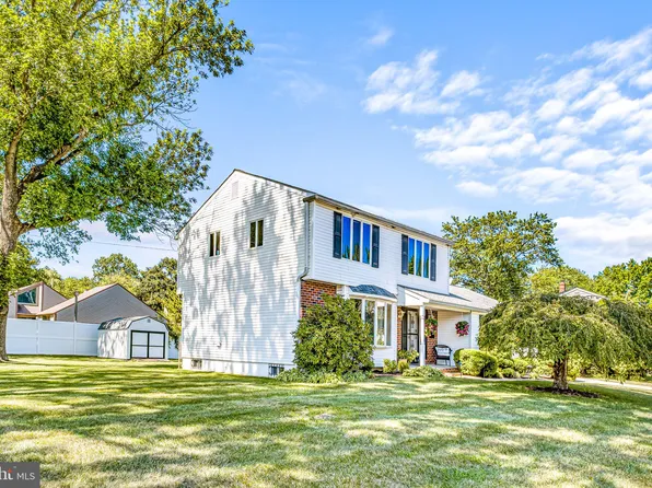 3900 Brookfield Ln, Wilmington, DE 19803