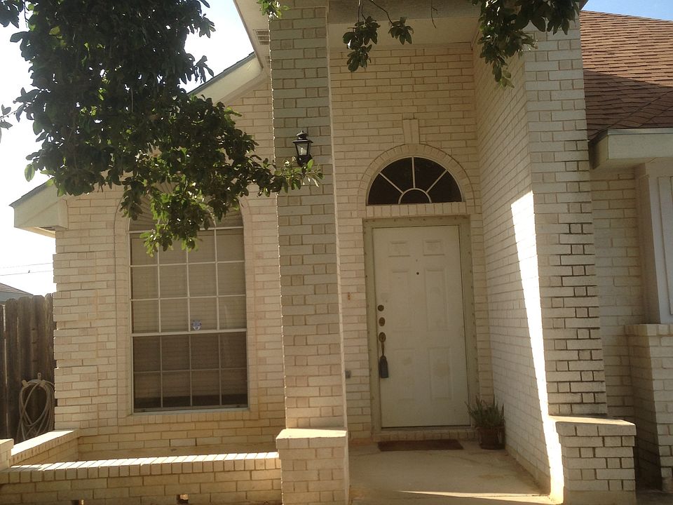 2nd image of 1808 Denmark Ln