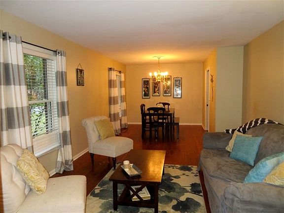 5th image of 1509 Chaucer Dr