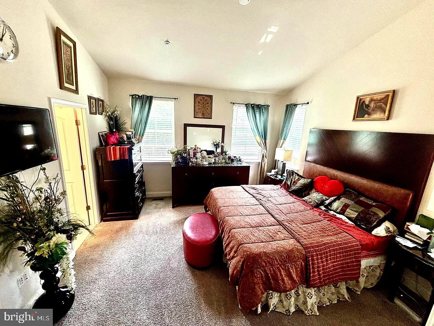 4 bed, 3.5 bath, 1920 sqft, $3,800 — Photo 3