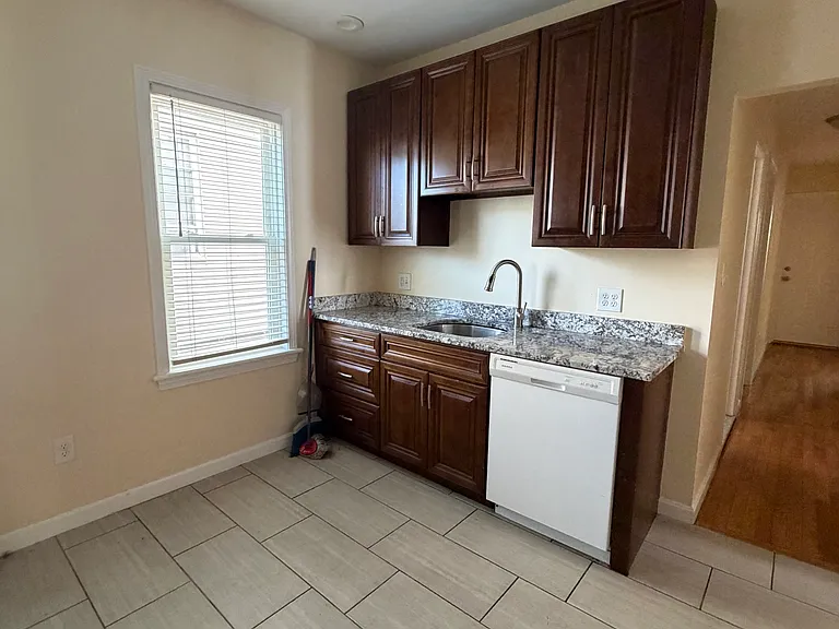 50 Jewett St #2 — Photo 7