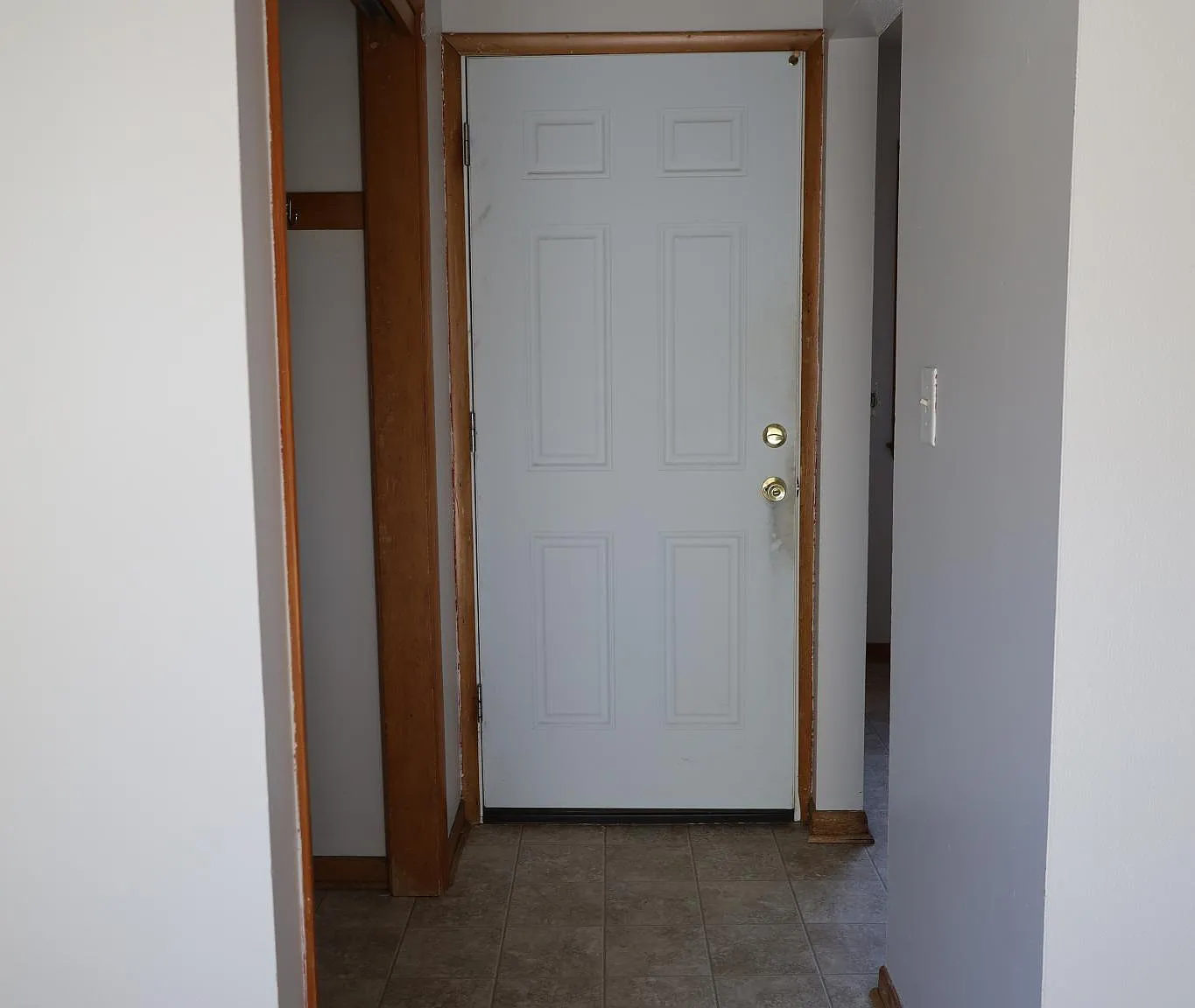 3 bed, 1000 sqft, $1,400 — Photo 2