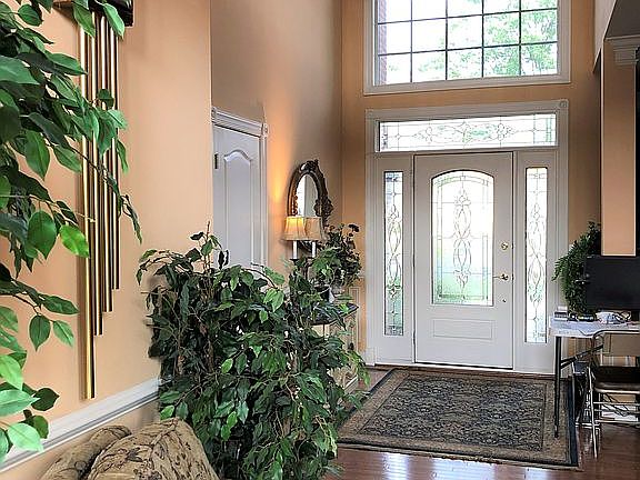 5th image of 15252 Golf View Dr