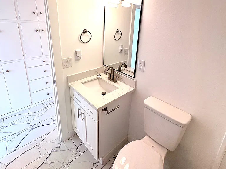 2345 Minor Ave E #17 — Photo 13