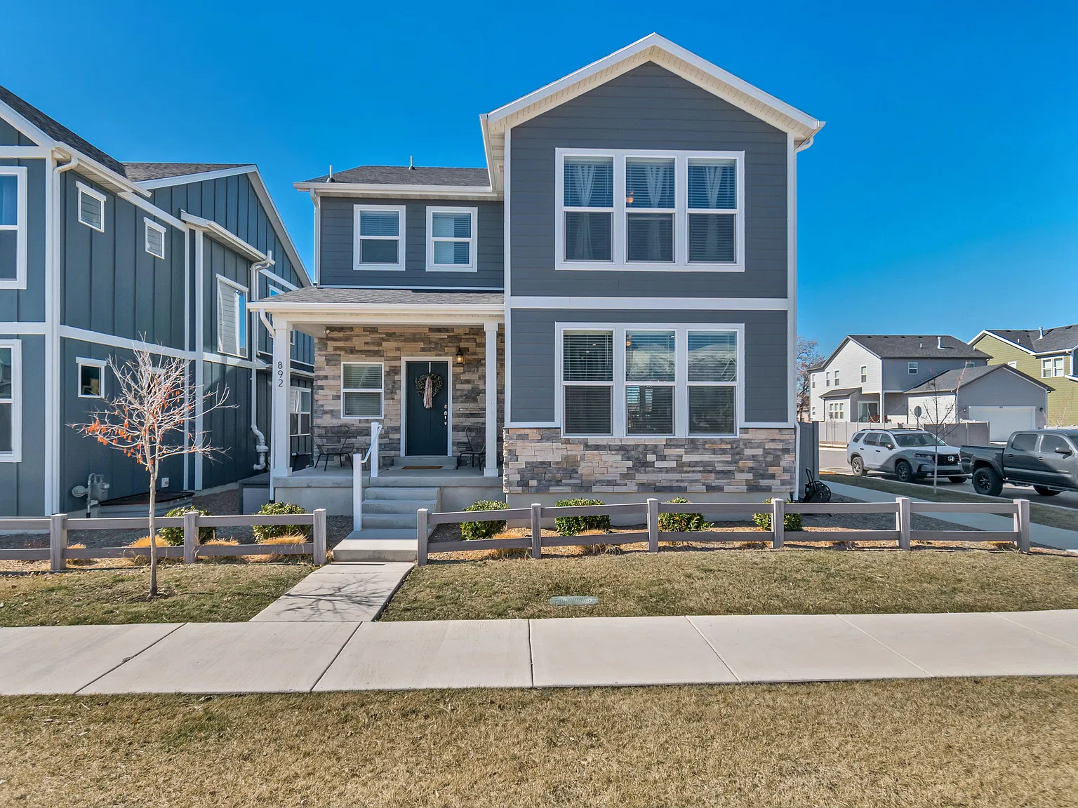4 bed, 3.5 bath, 2774 sqft, $3,400 — Photo 1