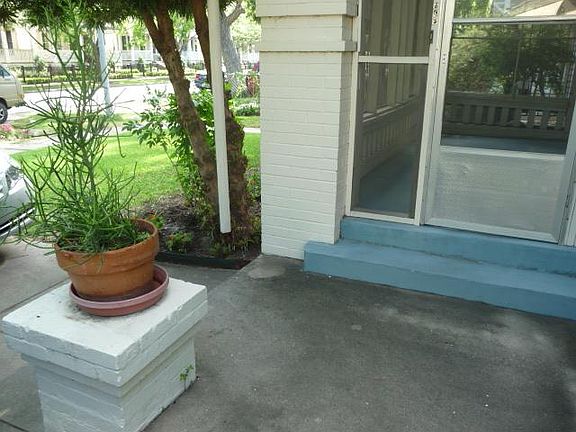 2nd image of 305 W 17th St #Hnkkmshjh