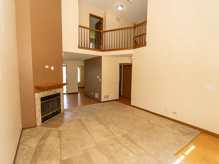 1174 Longford Rd — Photo 3