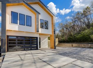 400 Bobbie St, Dallas, TX 75203