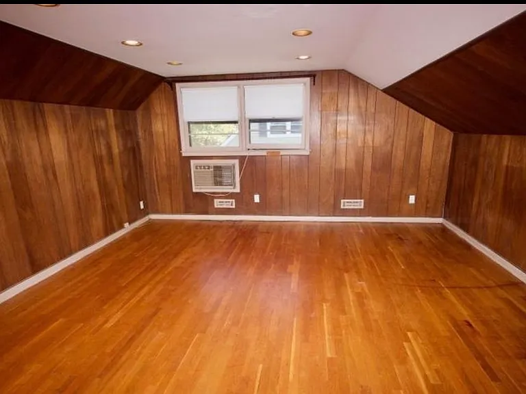 1425 Boynton Ave — Photo 14