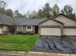 37559 N Dianne Ln, New Boston, MI 48164