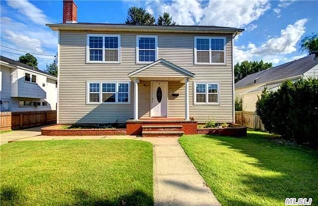 1st image of 7 Lottie Ave
