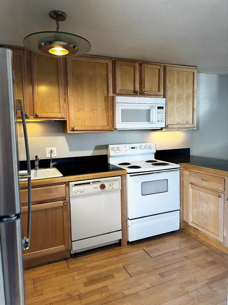 1 bed, 670 sqft, $1,850 — Photo 3