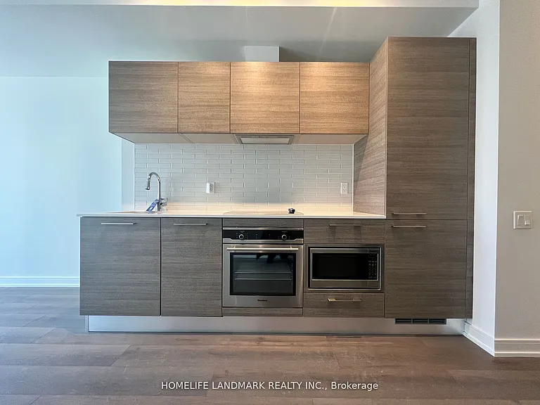 3 Gloucester St #710 — Photo 2
