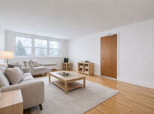 Borden Apartments, Kitchener, ON N2H 3J5