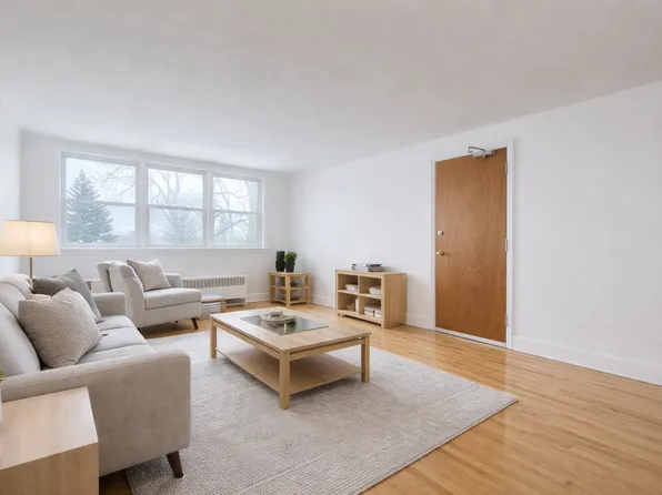 Borden Apartments, 141 Borden Ave N, Kitchener, ON N2H 3J5