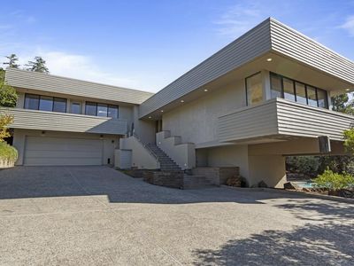 200 Cherokee Way, Portola Valley, CA, 94028